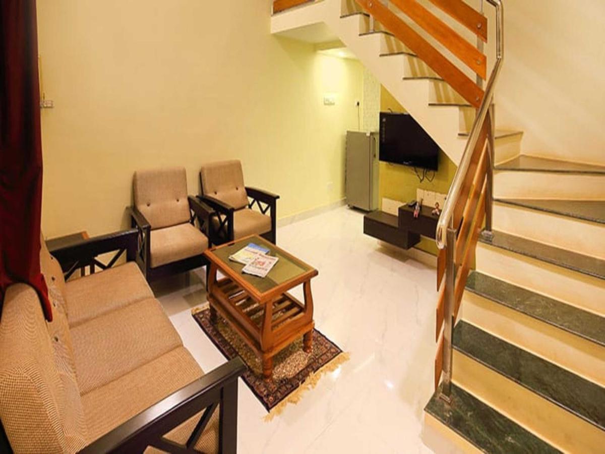 Wada Chirebandi Hotel Gimvi ภายนอก รูปภาพ