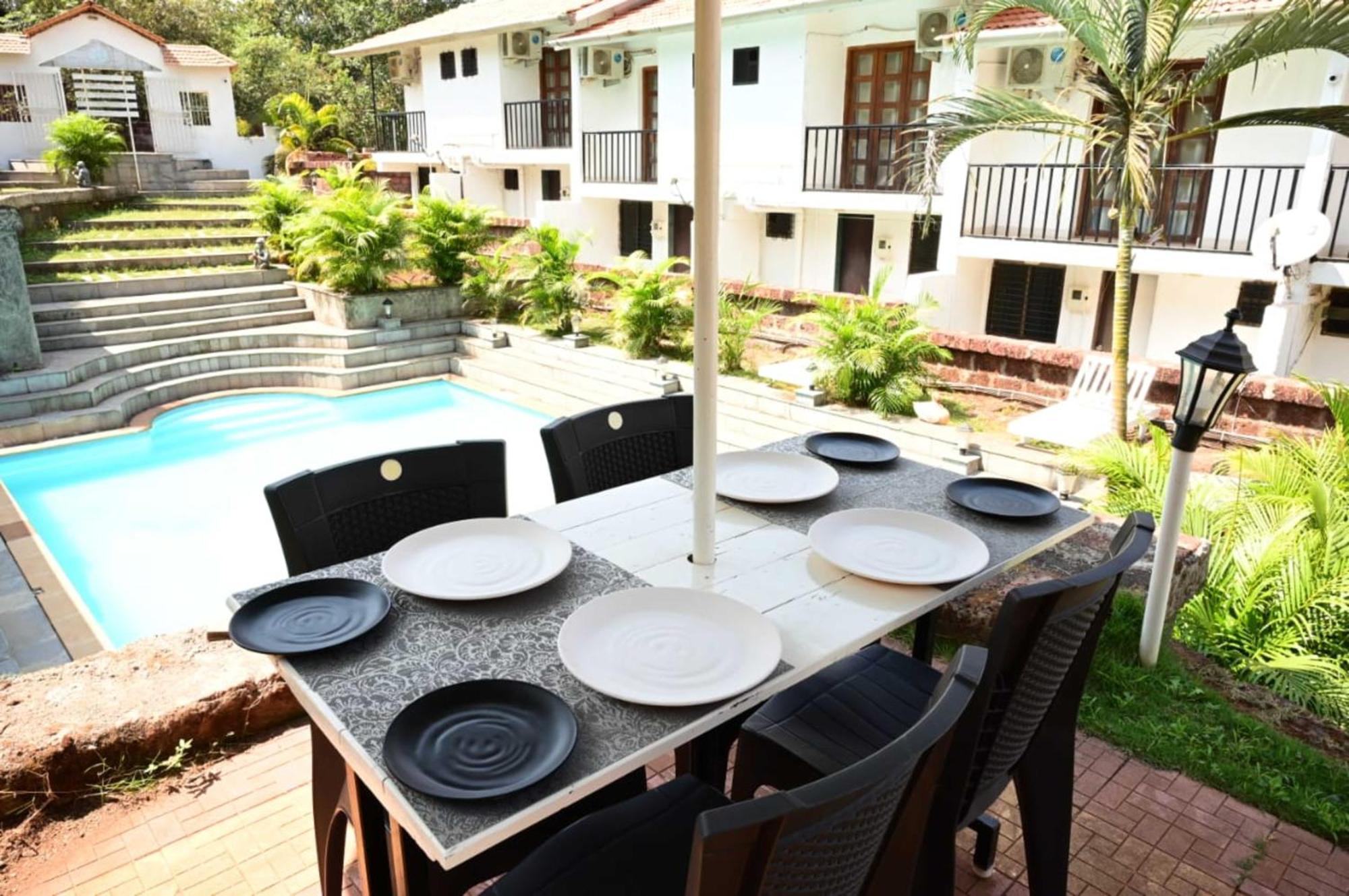 Wada Chirebandi Hotel Gimvi ภายนอก รูปภาพ