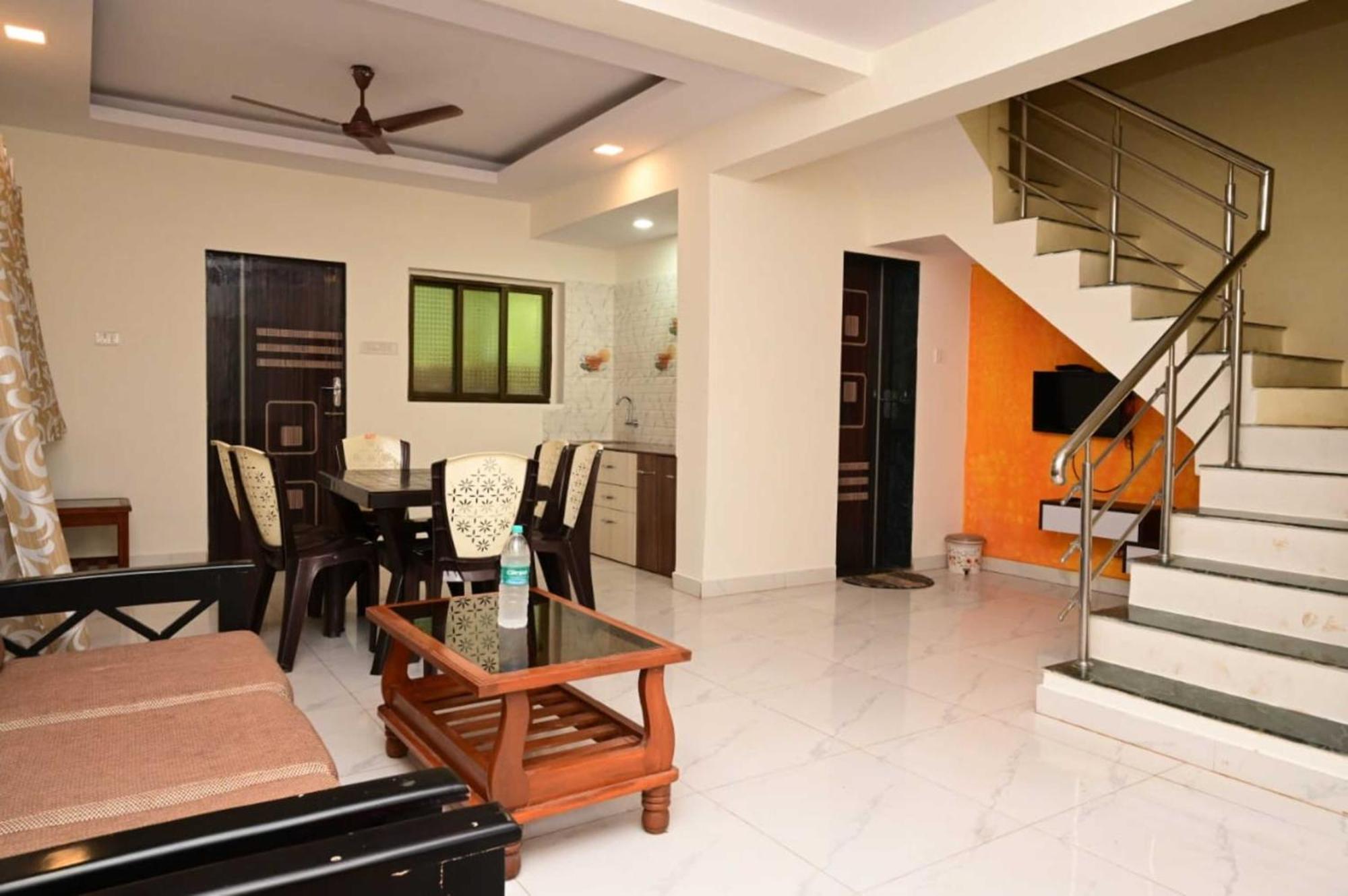 Wada Chirebandi Hotel Gimvi ภายนอก รูปภาพ
