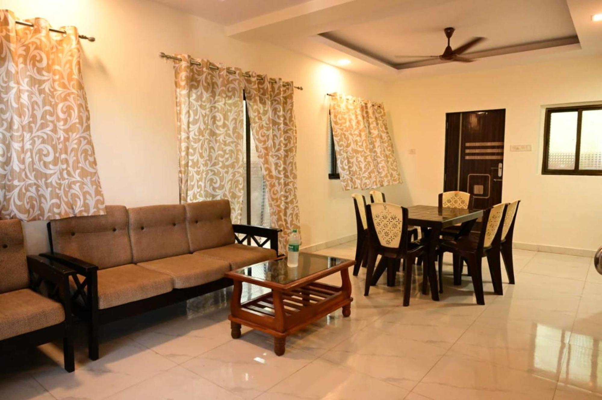 Wada Chirebandi Hotel Gimvi ภายนอก รูปภาพ