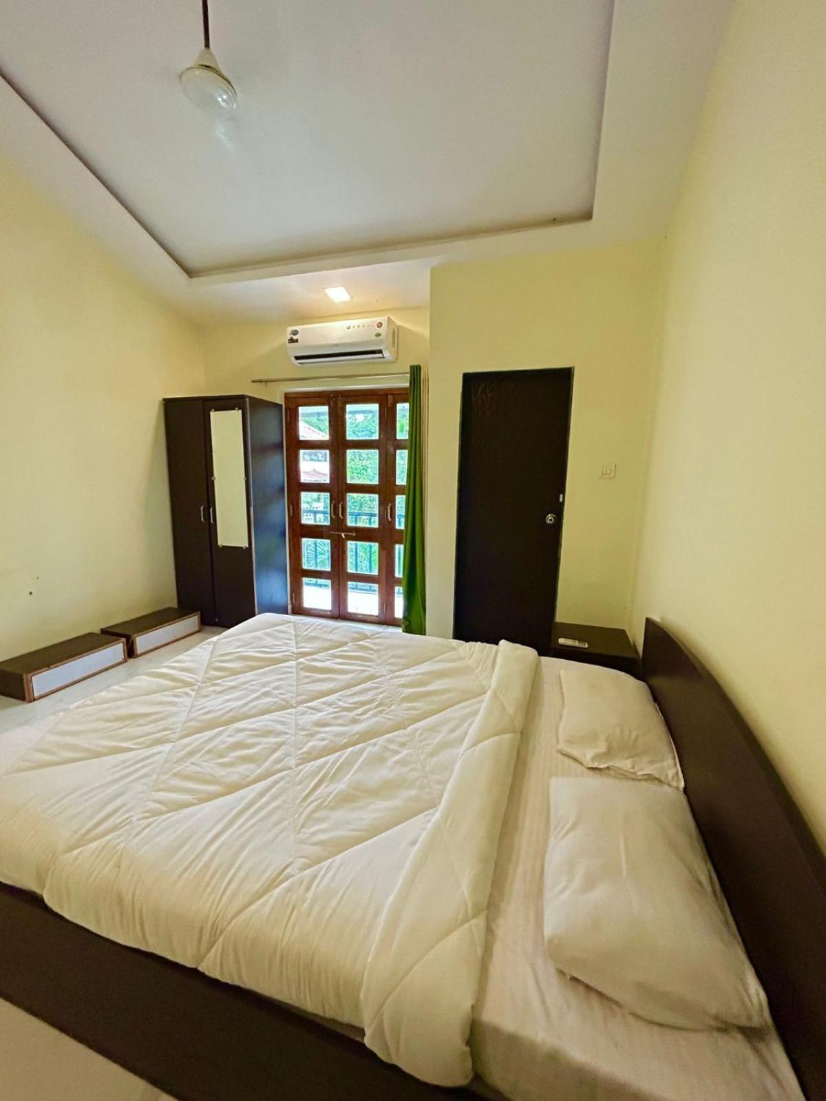 Wada Chirebandi Hotel Gimvi ภายนอก รูปภาพ