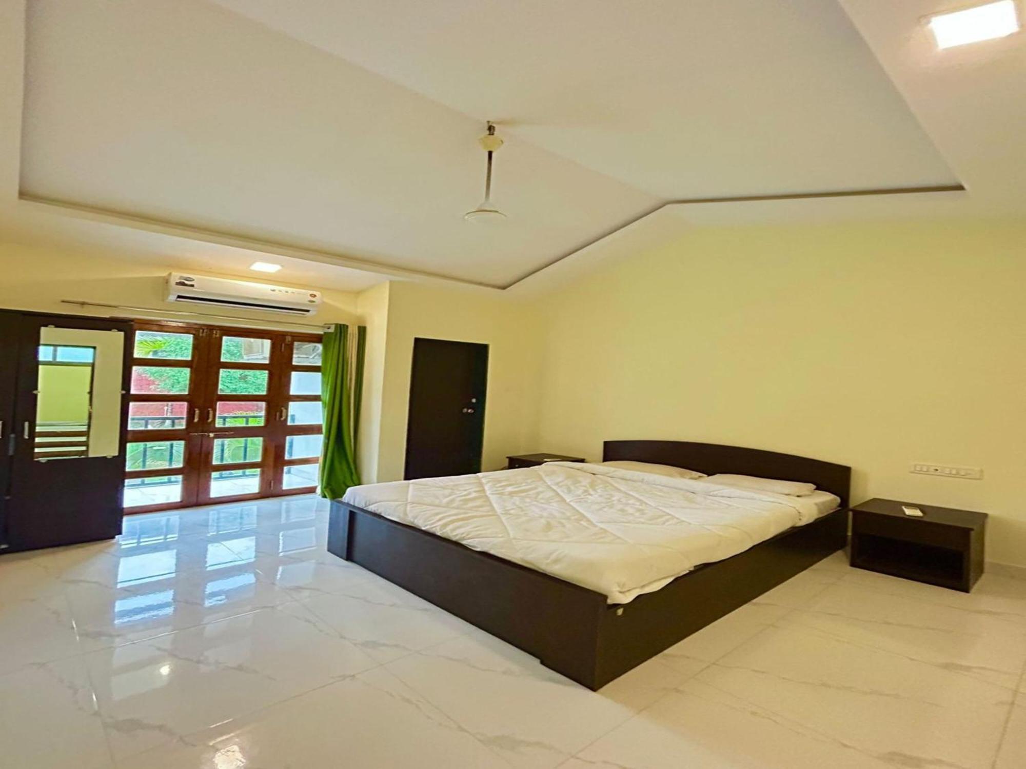Wada Chirebandi Hotel Gimvi ภายนอก รูปภาพ